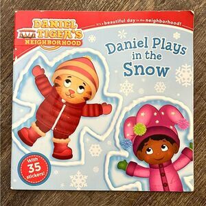 Daniel Tiger’s Neighborhood Daniel Plays in the Snow Kids Book + 35 Stickers